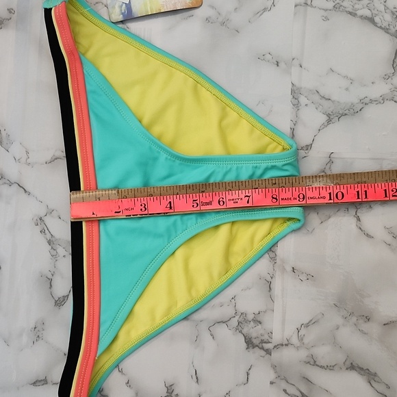 NWT Set of Bikini Bottoms size Large - Picture 15 of 16